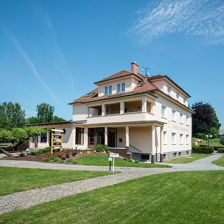 Hotel Skanzen Depandance ヴェレフラト エクステリア 写真