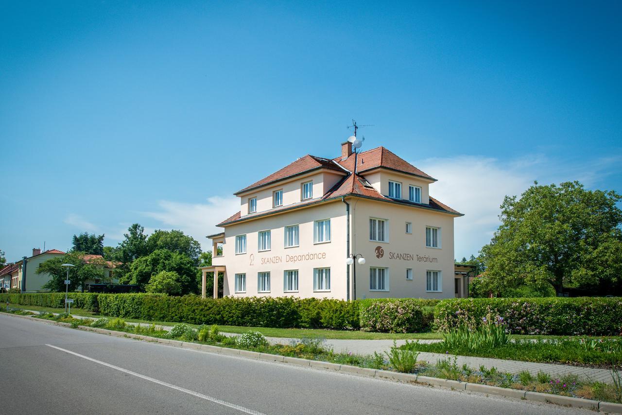 Hotel Skanzen Depandance ヴェレフラト エクステリア 写真