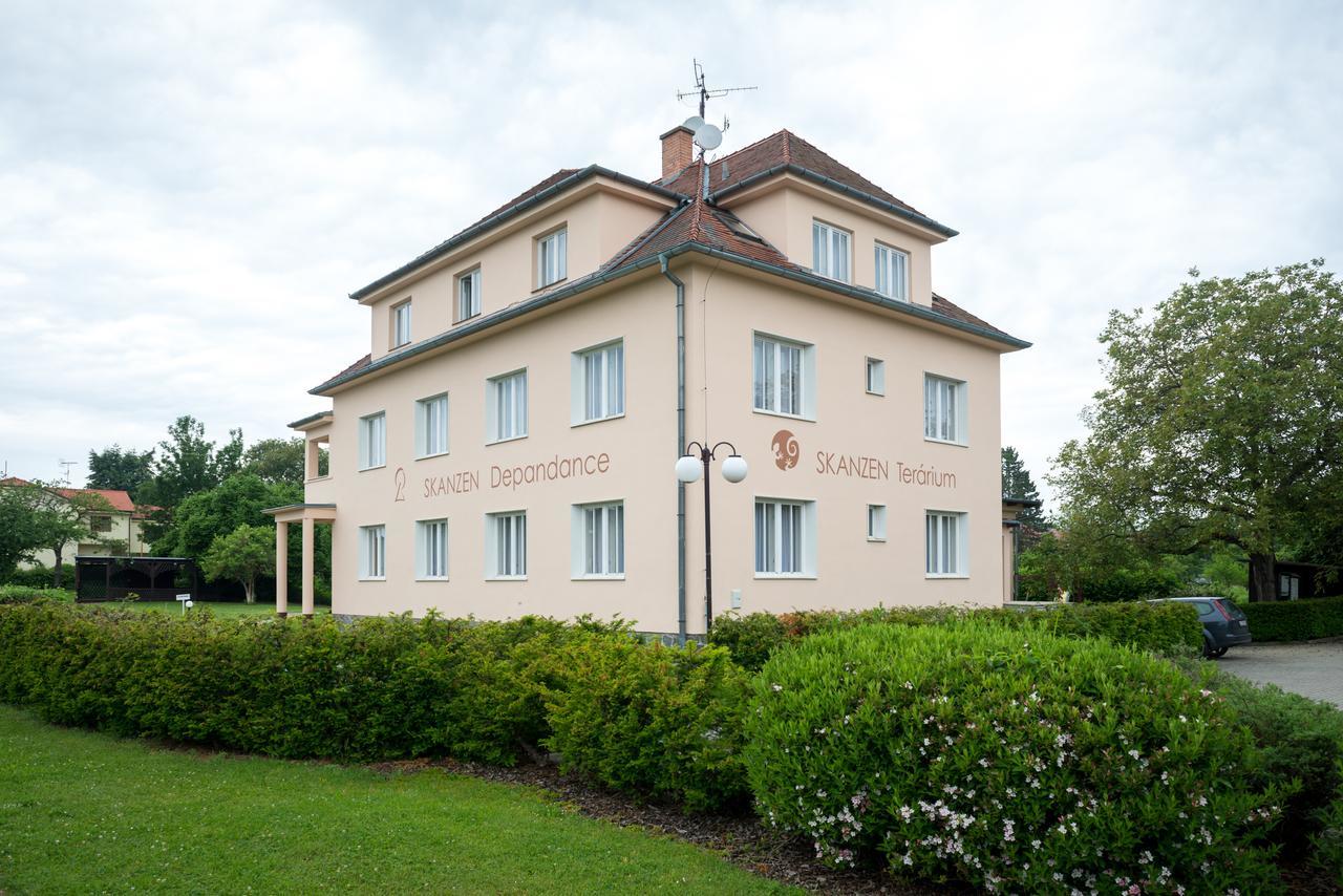Hotel Skanzen Depandance ヴェレフラト エクステリア 写真